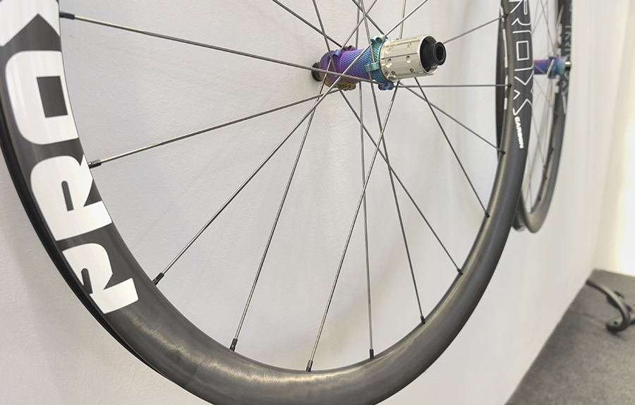 Carbon Bike wheels with Titanium Alloy Hubs and Spokes
